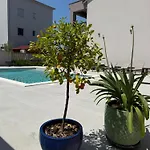 Vida, - Bazen I Jacuzzi Βίλα