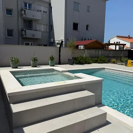 Vida, - Bazen I Jacuzzi Villa Medulin