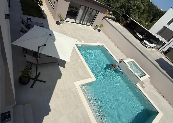 Vida, - Bazen I Jacuzzi Medulin