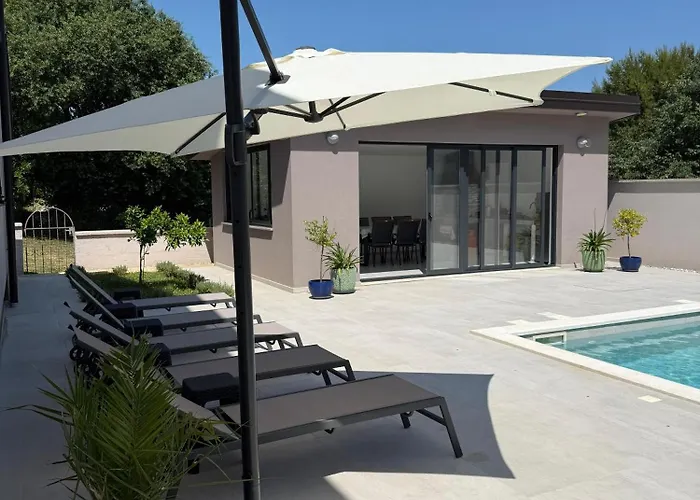 Vida, - Bazen I Jacuzzi Villa *