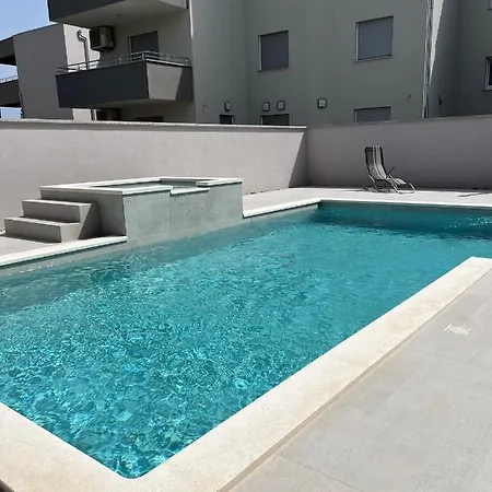 Vida, - Bazen I Jacuzzi Villa Medulin