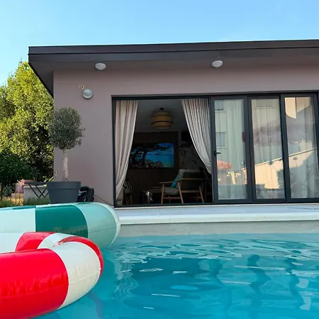 Villa Vida, - Bazen I Jacuzzi Medulin